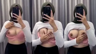 Bokep Indo Liza Hijaber Pap Toket Cantik Nih!