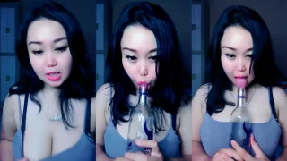 Bokep Indo Mamah Muda Cantik Isep Botol Mango