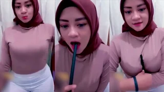 Bokep Indo Hijab Cantik Nakal Pingin Nyepong